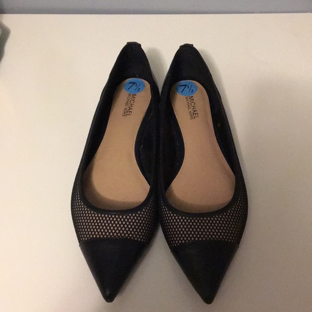 Michael Korda Black Pointy Toe Flat